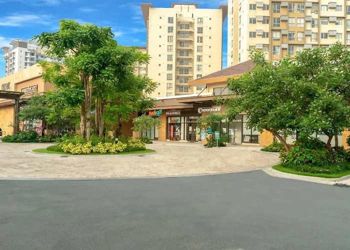 Staycation In Larsen Apartment Manila