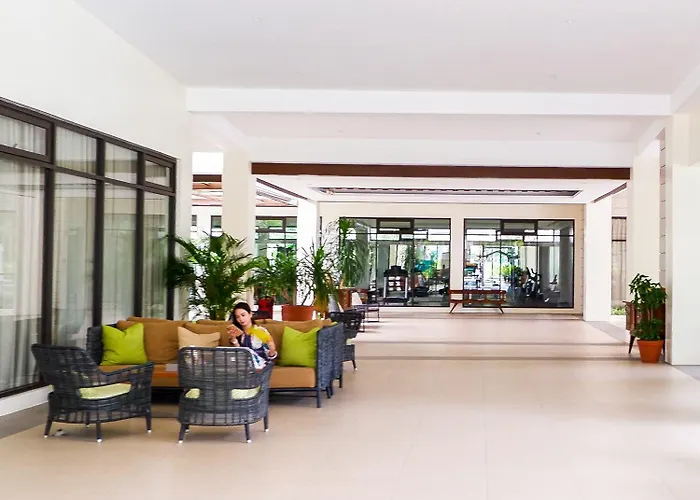 Staycation In Larsen Apartment *
